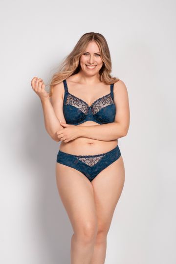 Ulla Zoe in oriental blau