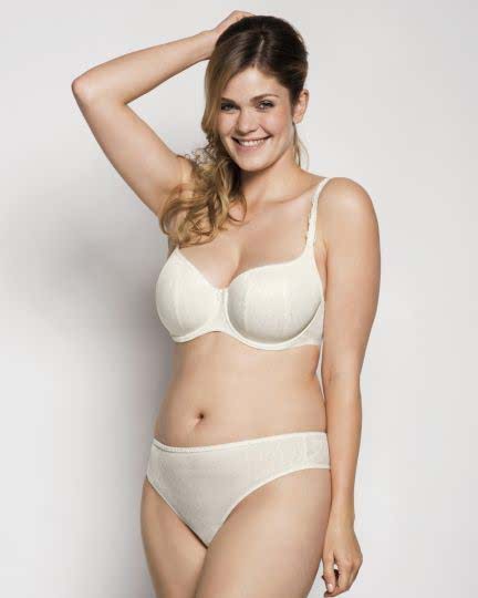 Ulla String mit Stickerei Maxima 36-54
